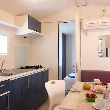 Happy Camp Mobile Homes In Cisano San Vito Μπαρντολίνο