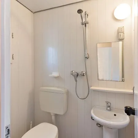 Happy Camp Mobile Homes In Cisano San Vito 4* Μπαρντολίνο