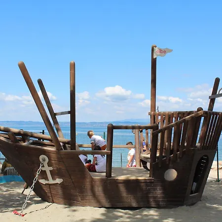 Happy Camp Mobile Homes In Cisano San Vito Κάμπινγκ 4*