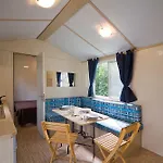 Happy Camp Mobile Homes In Cisano San Vito Camping 4*