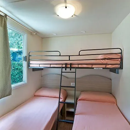 Happy Camp Mobile Homes In Cisano San Vito 4*