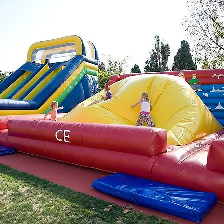 Happy Camp Mobile Homes In Cisano San Vito Parque de Campismo 4*