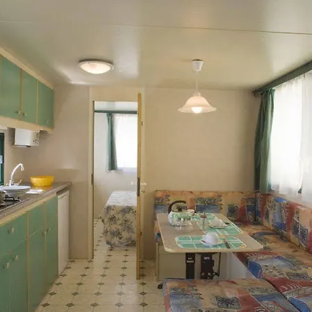 Happy Camp Mobile Homes In Cisano San Vito Parque de Campismo