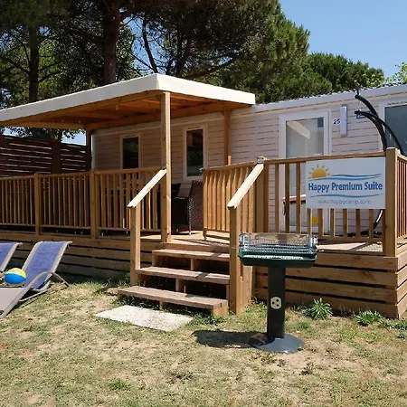 Happy Camp Mobile Homes In Cisano San Vito バルドリーノ