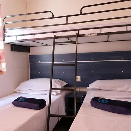 Happy Camp Mobile Homes In Cisano San Vito 4* バルドリーノ