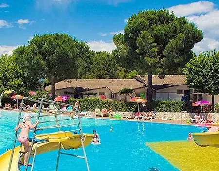 Kemping Happy Camp Mobile Homes In Cisano San Vito Bardolino