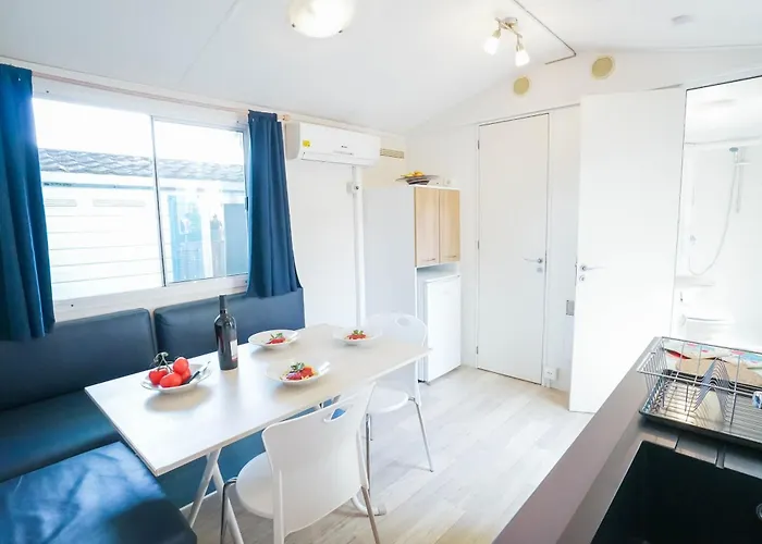 Happy Camp Mobile Homes In Cisano San Vito Camping Bardolino