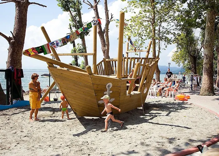 Happy Camp Mobile Homes In Cisano San Vito Camping