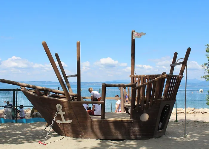 Happy Camp Mobile Homes In Cisano San Vito Camping 4*